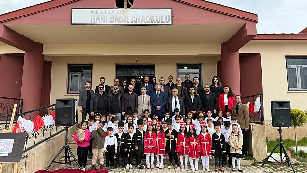 Müdür Şen miniklerin 23 Nisan heyecanına ortak oldu