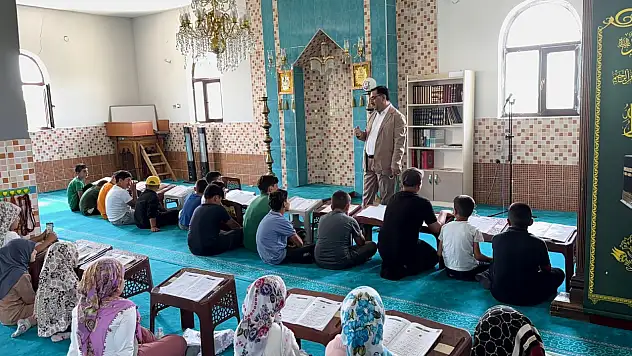 Müftü Demirkaynak Yaz Kur'an Kursu ziyaretlerini sürdürüyor