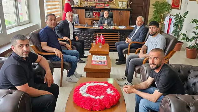 Muradiye'de Kaymakam Melih Aydoğan'a Veda Ziyareti