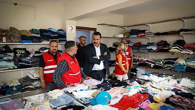 Muradiye Kaymakamı Furkan Taha Türmenoğlu, Türk Kızılay Muradiye Şube Başkanlığı'nı Ziyaret Etti