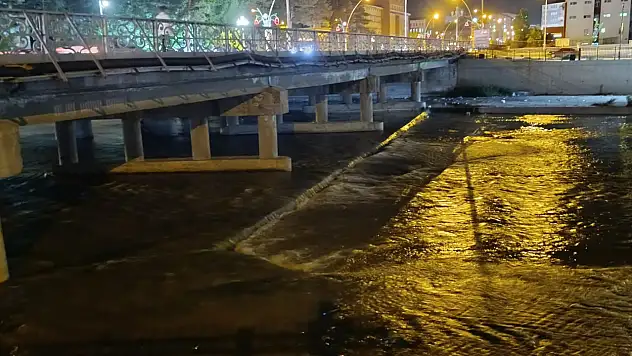 Murat Nehri'nde su seviyesi gözle görülür şekilde azaldı