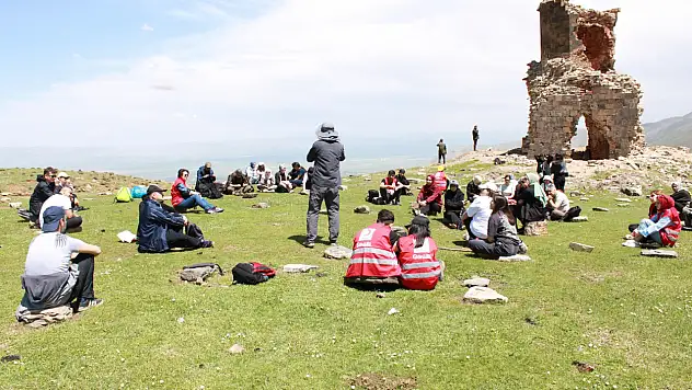Muş Alparslan Üniversitesi'nde İktisat Bağlamında Doğa ve İnsan İletişimi Temalı Bilim Kafe Etkinliği