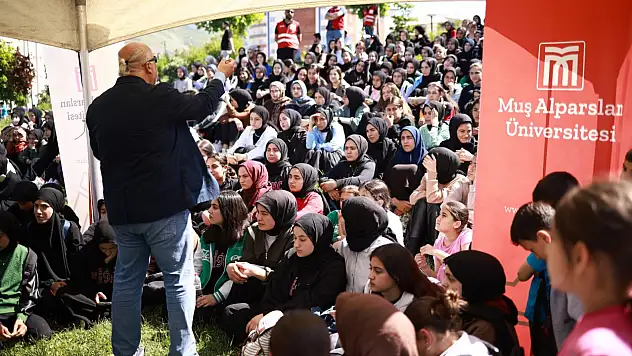 Muş Alparslan Üniversitesi'nde Afet Yönetimi Temalı Bilim Kafe Etkinliği Düzenlendi