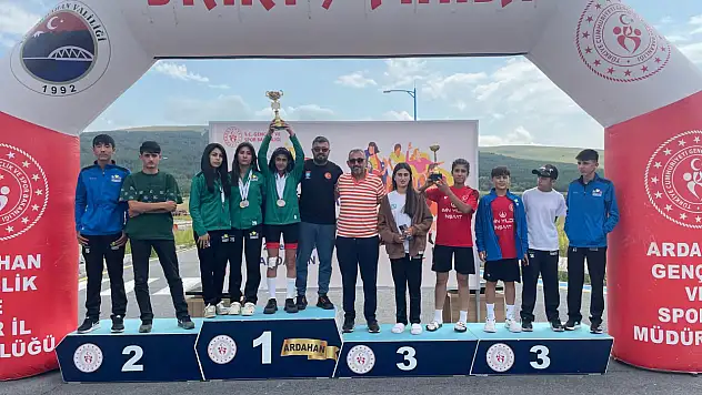 Muş, ANALİG Tekerlekli Kayak Şampiyonası'nda tüm dikkatleri üzerine çekti