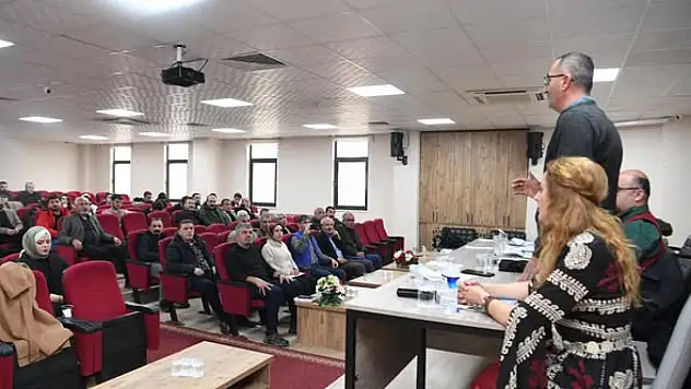 Muş Belediyesi'nden 'Şêwr û Helbest' Söyleşi ve Şiir Programı