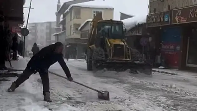 Muş Bulanık'ta Karla Mücadele Devam Ediyor