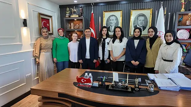 Muş Gençlik ve Spor İl Müdürlüğü, Yurtlig Halk Oyunları Türkiye Şampiyonası olan Gençlerle Buluştu