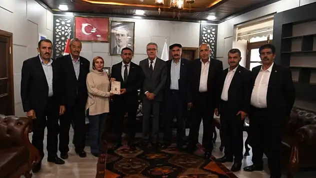 Muş Sungu Belediye Başkanı Turan Sayılgan'dan Eş Başkanlara Anlamlı Ziyaret