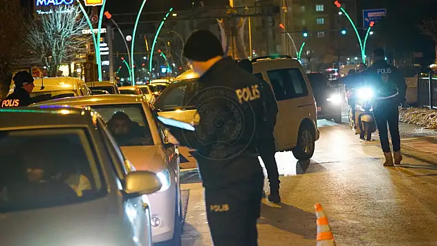 Muş'ta 79 yıl kesinleşmiş hapis cezası bulunan firari yakalandı