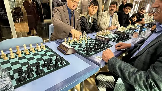 Muş'ta Dünya Engelliler Günü Satranç Turnuvası Coşkuyla Gerçekleştirildi