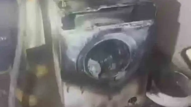 Muş'ta evde çıkan yangın itfaiyenin hızlı müdahalesiyle söndürüldü, maddi hasar var.