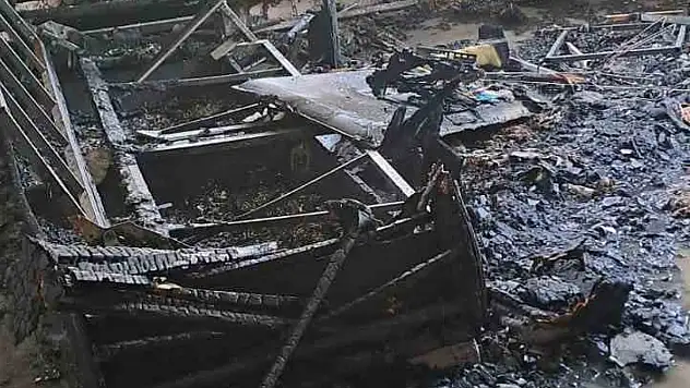 Muş'ta evde çıkan yangın, zamanında müdahale ile kontrol altına alındı sebebi araştırılıyor