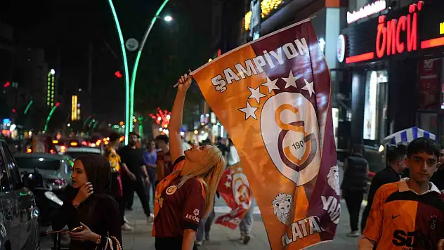 Muş'ta Galatasaray'ın 25. şampiyonluğu coşkuyla kutlandı!
