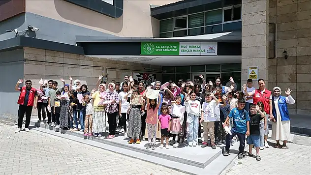Muş'ta Gençler GSB Gençlik Yaz Kulübü ile Eğlenceli Bir Yaz Tatili Yaşıyor