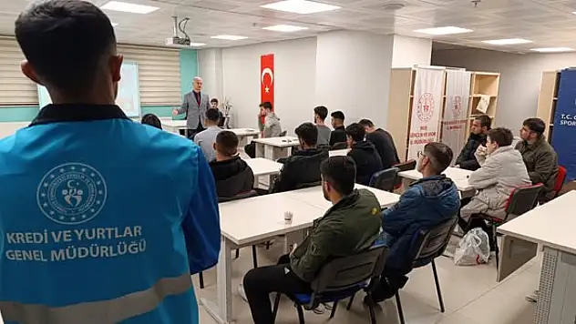 Muş'ta Gençlere Bilimin Işığında Tevhid Hakikati Söyleşisi