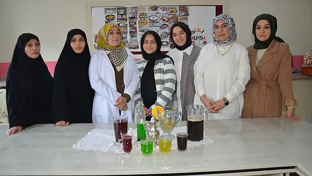 Muş'ta kadın kursiyerler Osmanlı şerbeti üretiyor