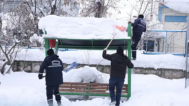 Muş'ta Karla Mücadelede Yoğun Mesai