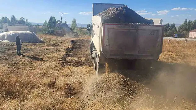 Muş'ta köy yollarında konfor artırıcı stabilize çalışmaları sürüyor