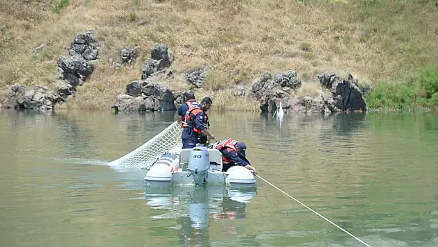Muş'ta Murat Nehri'ne düşen 10 yaşındaki Berat'ı arama çalışmaları devam ediyor