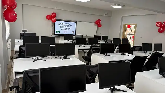 Muş'ta öğrencilerin dijital geleceğine yatırım: Yeni bilgisayar laboratuvarı açıldı