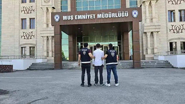 Muş'ta polis operasyonu: 3 yıl 9 ay hapis cezasıyla aranan hükümlü yakalandı