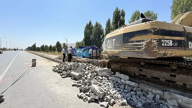 Muş'ta su kesintisi: Patlak nedeniyle ekipler seferber oldu