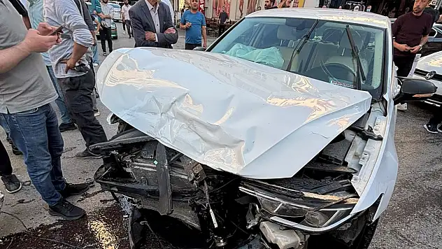 Muş'ta zincirleme trafik kazası: 3 araç birbirine girdi