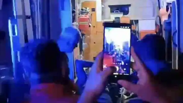 Muş'un Dağlık Bölgesinde Ayağı Kırılan Genç Kurtarıldı