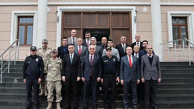 Muş Vali Avni Çakır,Varto Kaymakamlığını Ziyaret Etti