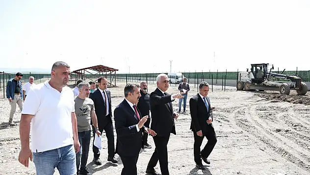 Muş Valisi Avni Çakır'dan Muş'ta Sokak Hayvanları Barınağına Ziyaret