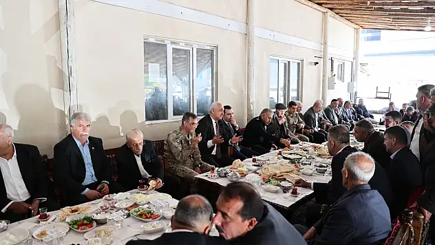Muş Valisi Avni Çakır, Hasköy'de Vatandaşlarla Kahvaltıda Buluştu