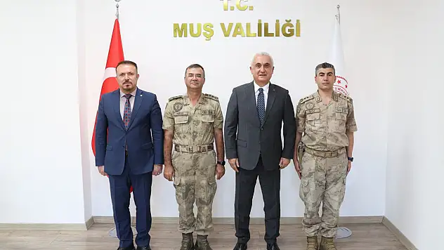 Muş Valisi, Görev Yeri Değişen Jandarma Komutanlarını Ağırladı