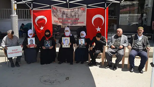 Muşlu aileler evlat nöbetini sürdürüyor