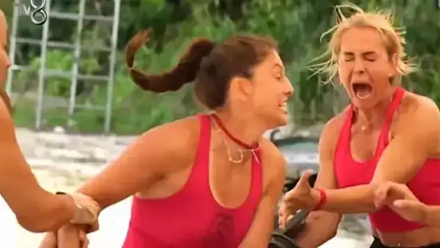 Nagihan, Serenay'a mı saldırdı, ne ceza aldı? Survivor Nagihan diskalifiye oldu mu?