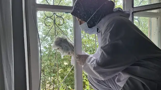 Narman'da Vefa Sosyal Destek Grubu Ev Temizliği Çalışmalarına Devam Ediyor