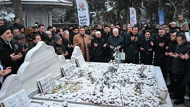 Necmettin Erbakan dualarla anıldı