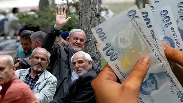 Nisan 2026 emekli promosyonları açıklandı: 4A, 4B, 4C için en yüksek ödemeyi hangi banka veriyor? Garanti, İNG, Halkbank, Ziraat, VakıfBank yarışta!