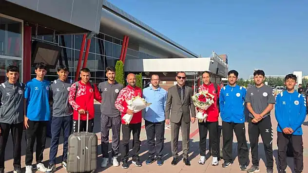 Norveç'te Altın Madalya Kazanan Dilek Koçak Erzurum'da Coşkuyla Karşılandı