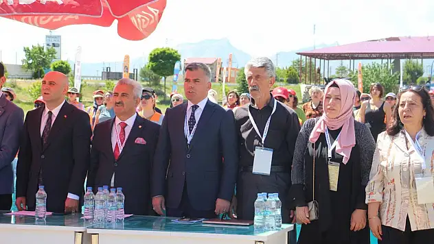 Nuh'un Gemisi sırrı için bilim insanları Doğubayazıt'ta buluştu