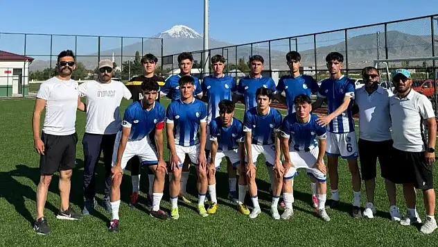 Olimpik Adımlar Spor, U-17 Türkiye Şampiyonası'nda çeyrek finale yükseldi