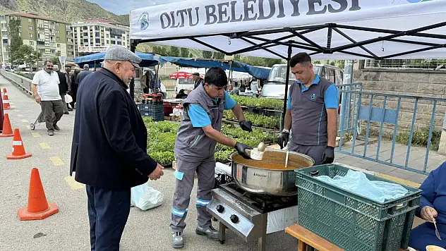 Oltu Belediyesi'nden bir fincan çorba ile sosyal dayanışma etkinliği gerçekleştirildi