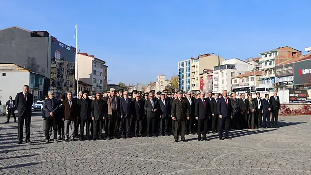Oltu'da 10 Kasım Atatürk'ü Anma Töreni Düzenlendi