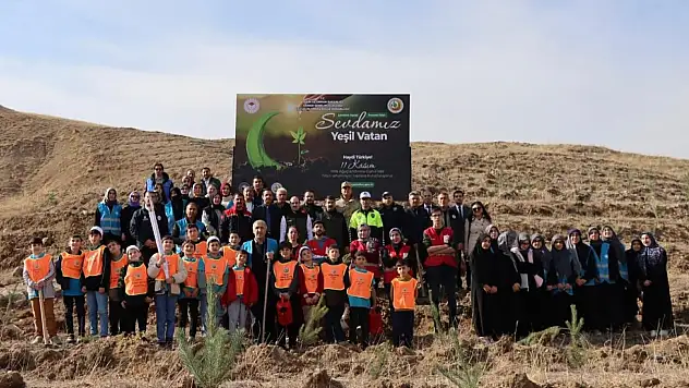 Oltu'da 11 Kasım Milli Ağaçlandırma Günü Etkinliği Düzenlendi