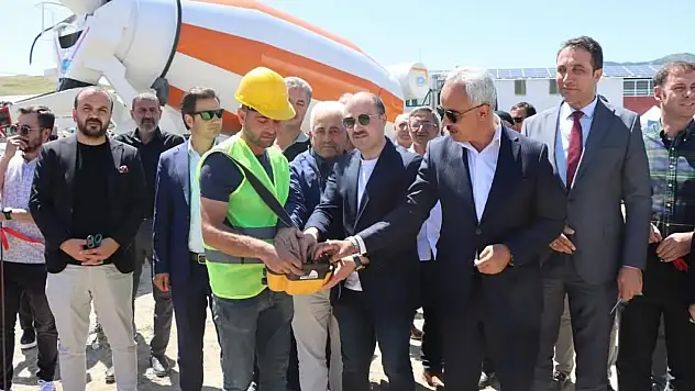 Oltu'da 17 Milyon TL'lik Yatırım: Petek Anker Tarım Aletleri Fabrikasının Temeli Atıldı