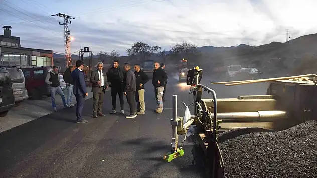 Oltu'da altyapı ve üstyapı çalışmaları hız kesmeden devam ediyor