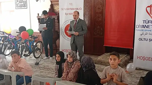 Oltu'da Yaz Kur'an Kursları'nda 100 öğrenci ödüllendirildi, dinî bilincin artırılması hedeflendi