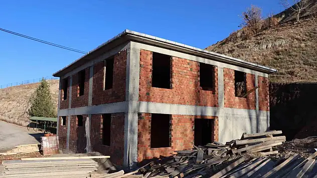 Oltu'da yeni gasilhane ve taziye evi projesi hızla ilerliyor, yılsonuna yetiştirilmesi hedefleniyor