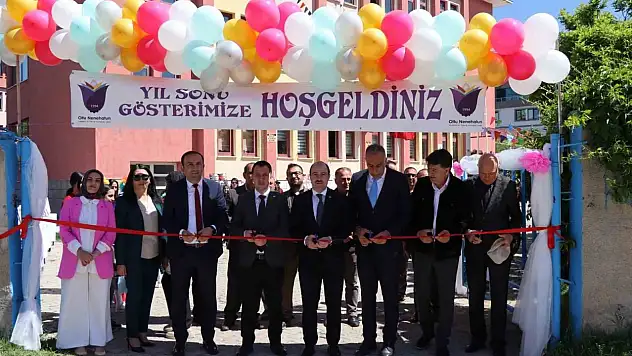 Oltu Nene Hatun Mesleki ve Teknik Anadolu Lisesi'nden Yıl Sonu Sergisi: Öğrenciler Yeteneklerini Sergiledi