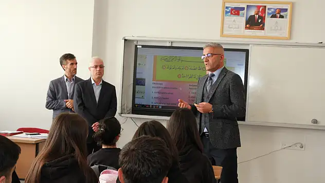 Ömer Çoktin Fen Lisesi'ne ziyaret: Öğrencilerle hayaller paylaşıldı