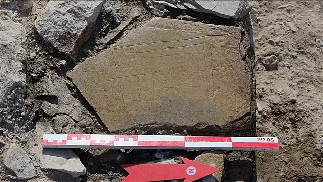 Osmanlı Dönemi'ne Ait Buluntular Van Kalesi'nde Keşfedildi!